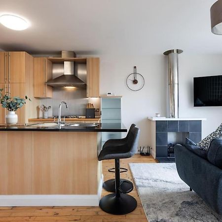 Modern Penthouse Apartment 2 Bed, 2 Bath Sleeps 6 City Centre Belfast Dış mekan fotoğraf