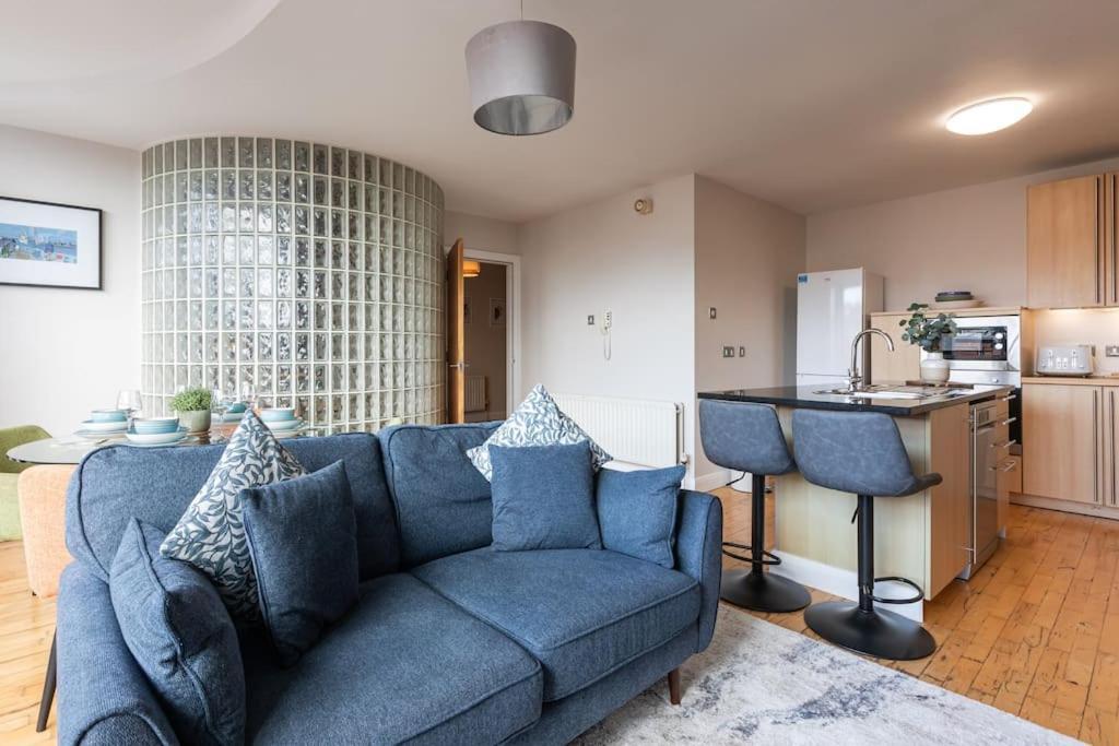 Modern Penthouse Apartment 2 Bed, 2 Bath Sleeps 6 City Centre Belfast Dış mekan fotoğraf