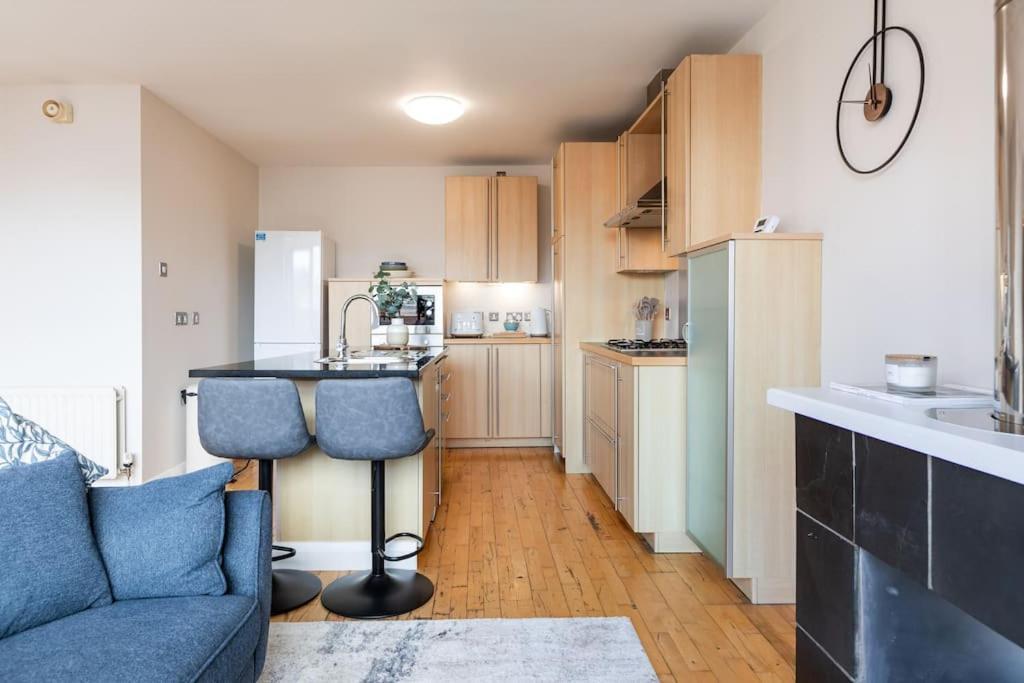 Modern Penthouse Apartment 2 Bed, 2 Bath Sleeps 6 City Centre Belfast Dış mekan fotoğraf